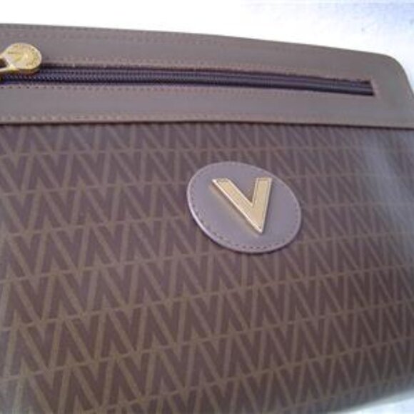AUTHENTIC MARIO VALENTINO SIGNATURE CLUTCH EUC MADE IN ITALY! - Picture 11 of 16
